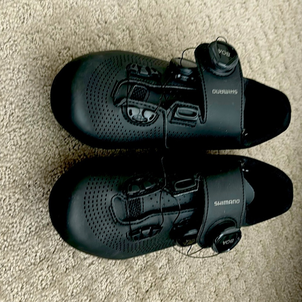 Shimano cycling shoes with BOA closure